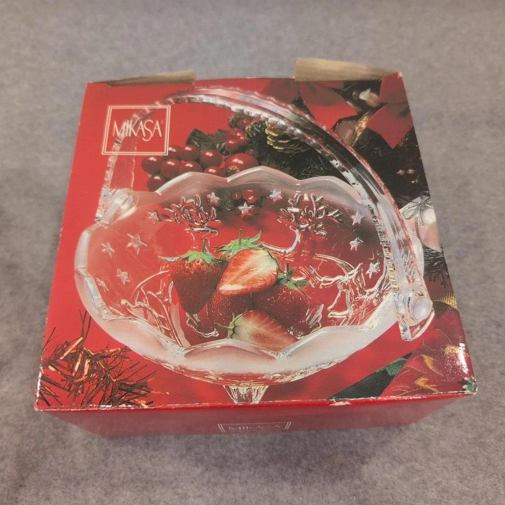 Mikasa Silent‎ Night Handled Basket Clear Frosted Glass Christmas Santa Reindeer